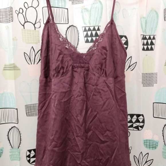 Victoria's Secret Silk Burgundy Silk Cami Top Sz L - Picture 1 of 6